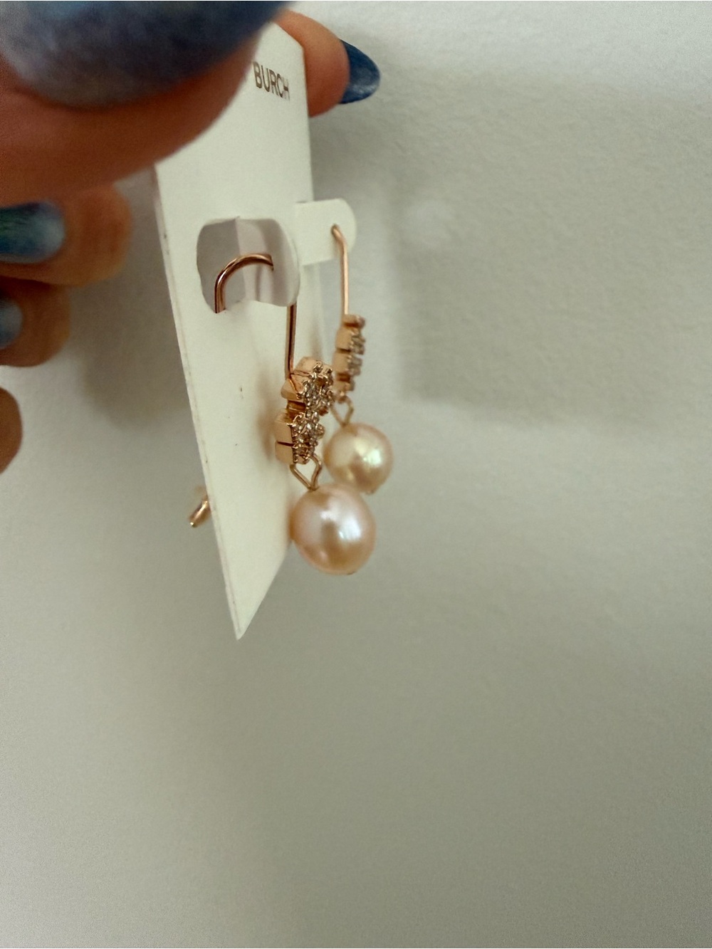 Brand New! Tory Burch Rose Gold Logo Crystal and Pearl Drop Earrings. - Picture 4 of 4